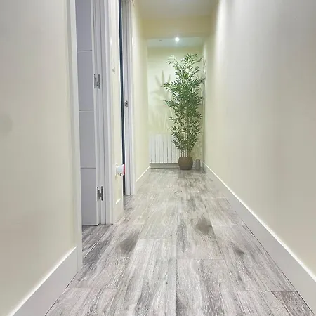 Apartamento Tranquilo, Claridad, Ascensor, Centro De Bilbao