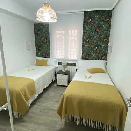 Apartamento Tranquilo, Claridad, Ascensor, Centro De Bilbao